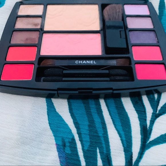 Chanel makeup 💄 - Picture 4 of 5